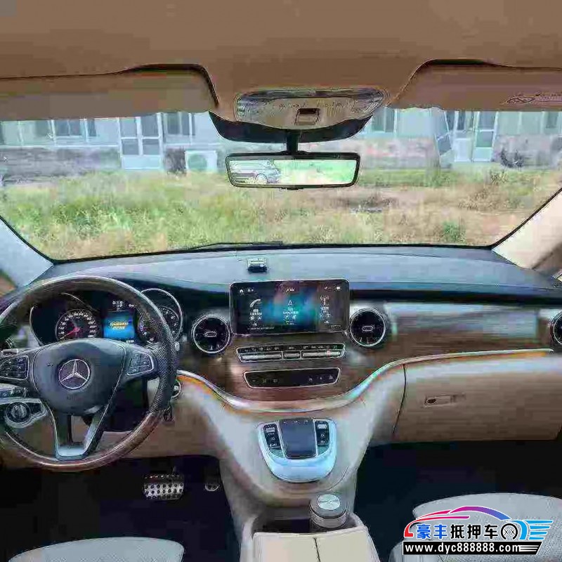 23年奔驰V轿车抵押车出售