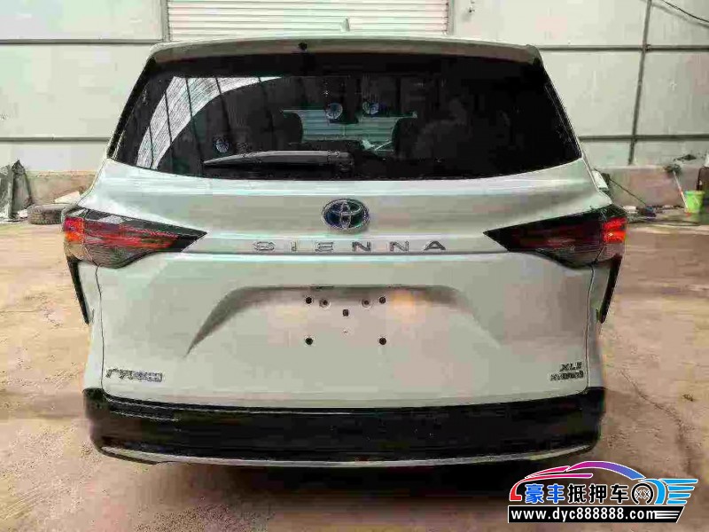 23年丰田塞纳轿车抵押车出售