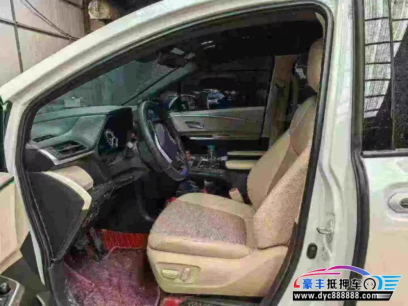 23年丰田塞纳轿车抵押车出售