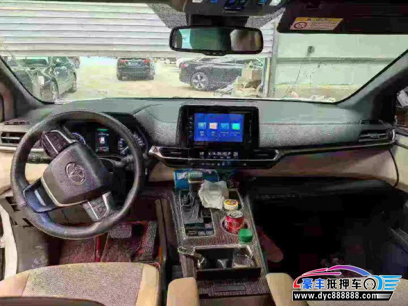 23年丰田塞纳轿车抵押车出售