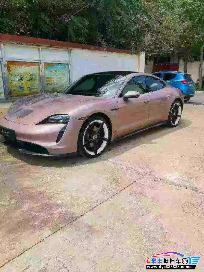 21年保时捷TaYcan轿车抵押车出售