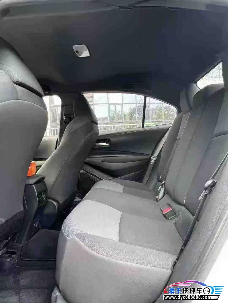 21年丰田雷凌轿车抵押车出售