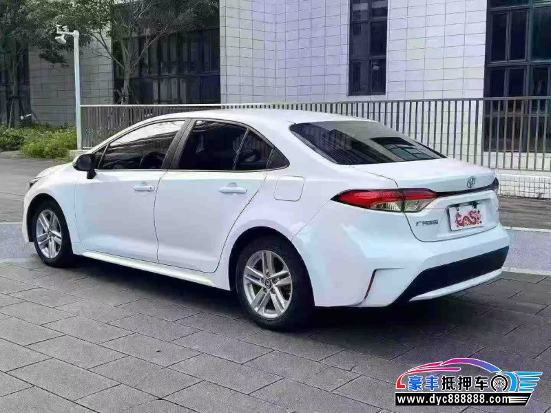 21年丰田雷凌轿车抵押车出售