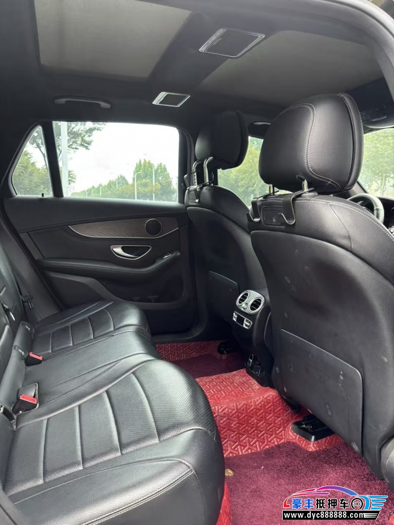 19年奔驰GLC轿车抵押车出售