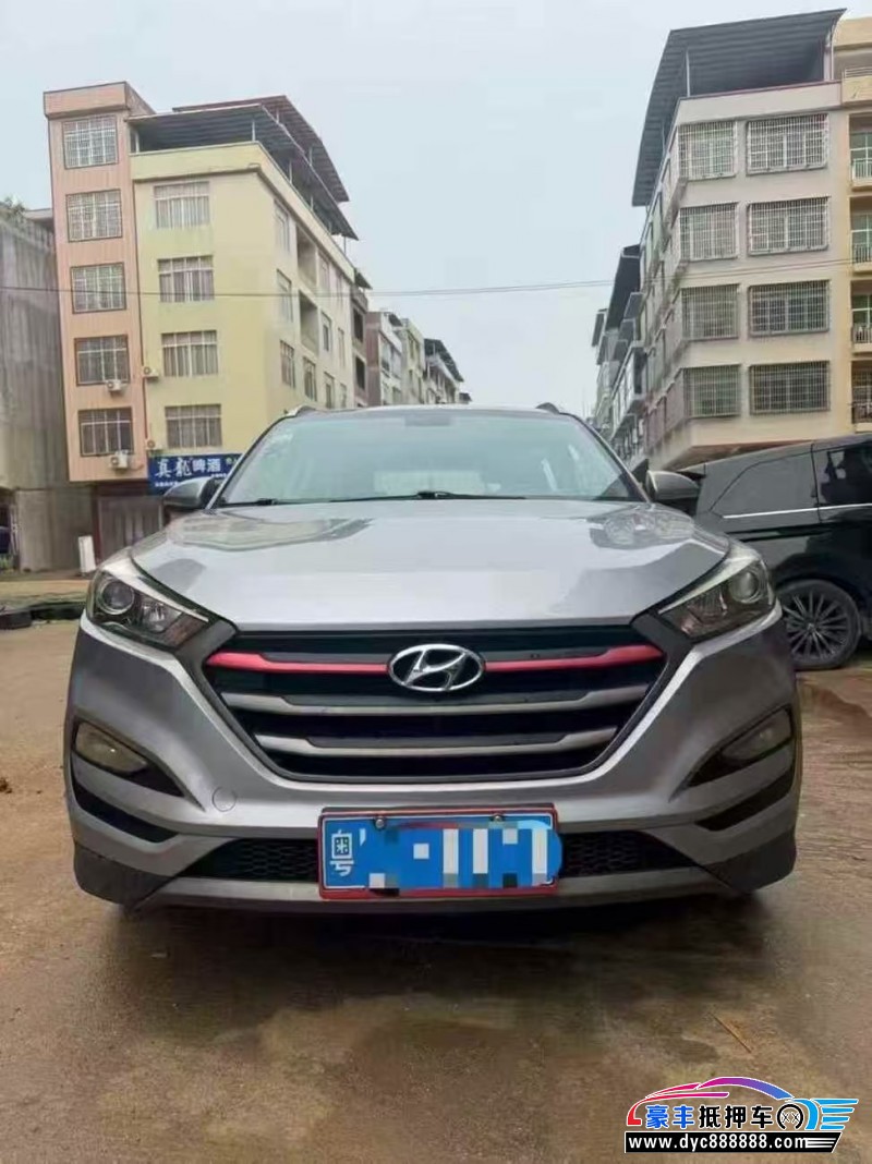 16年现代途胜轿车抵押车出售