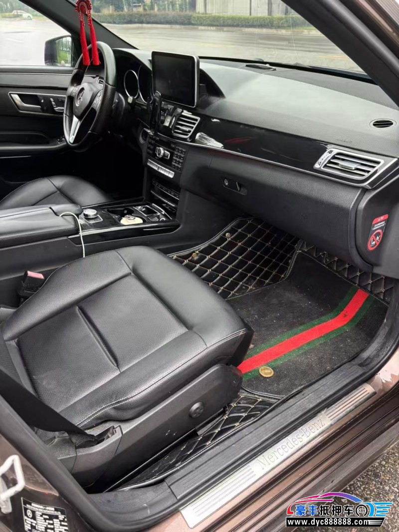 14年奔驰E轿车抵押车出售