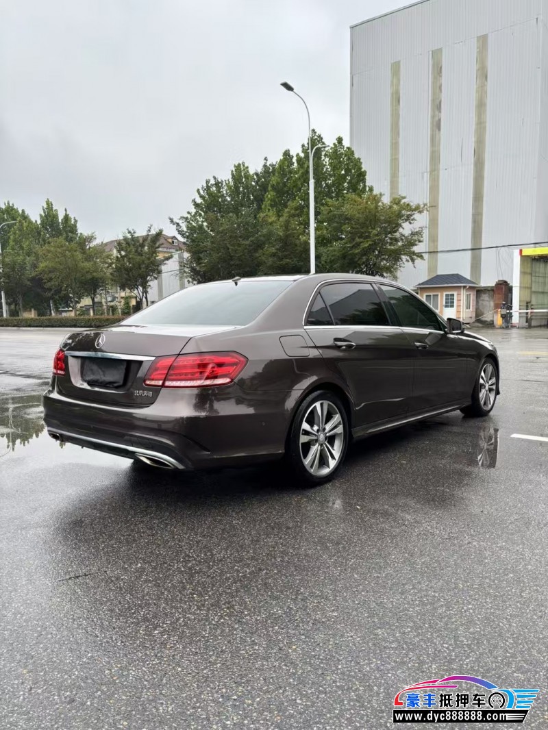 14年奔驰E轿车抵押车出售