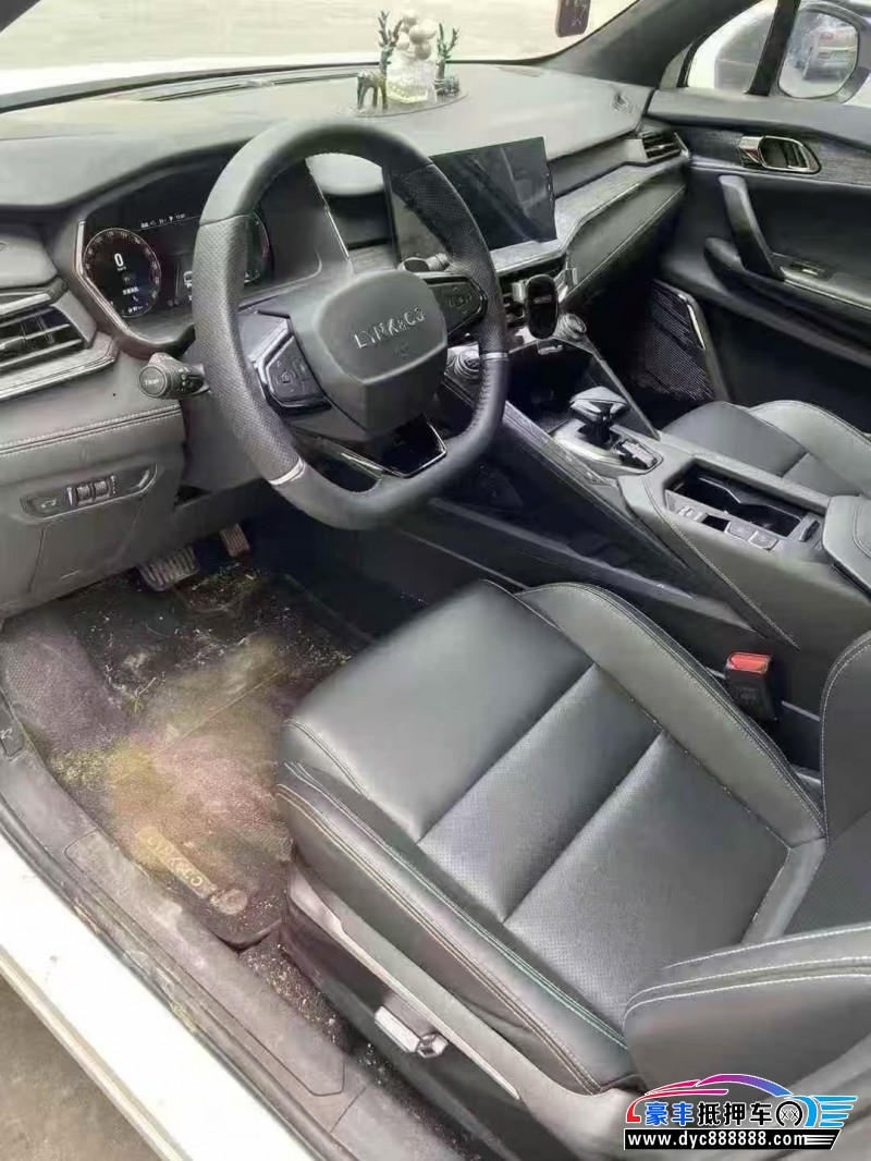 22年领克06轿车抵押车出售