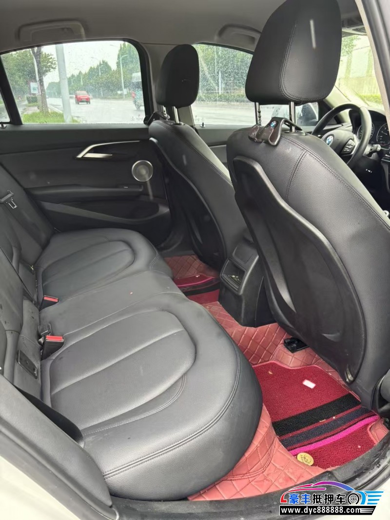 24年宝马1系轿车抵押车出售