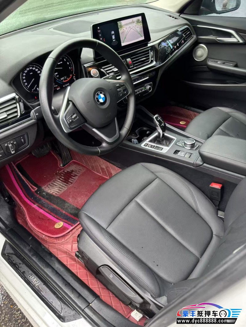 24年宝马1系轿车抵押车出售