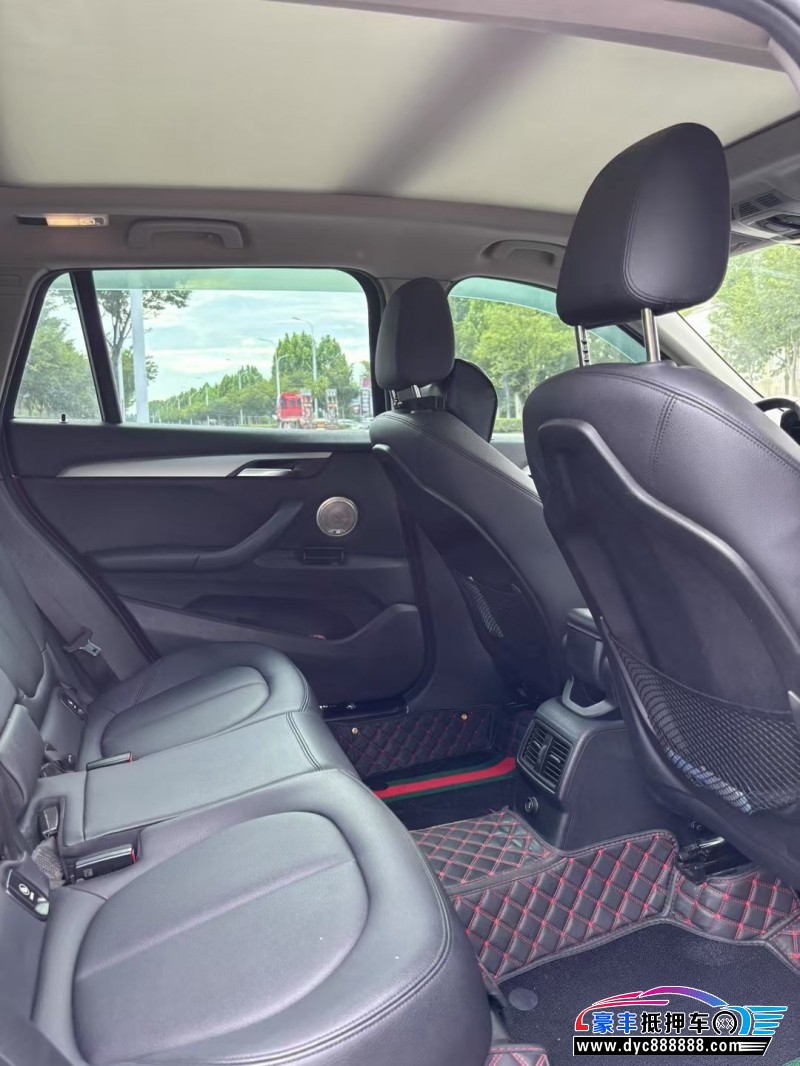 17年宝马X1轿车抵押车出售