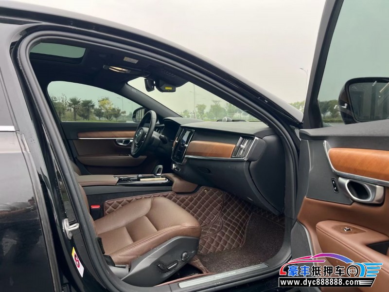 23年沃尔沃S90轿车抵押车出售