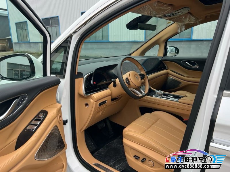 25年岚图梦想家轿车抵押车出售