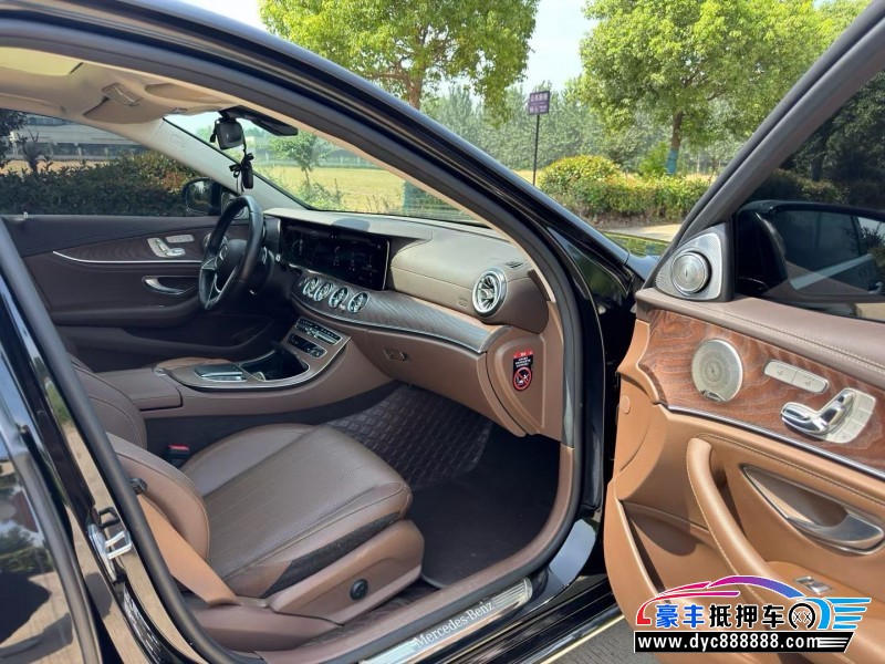 23年奔驰E轿车抵押车出售