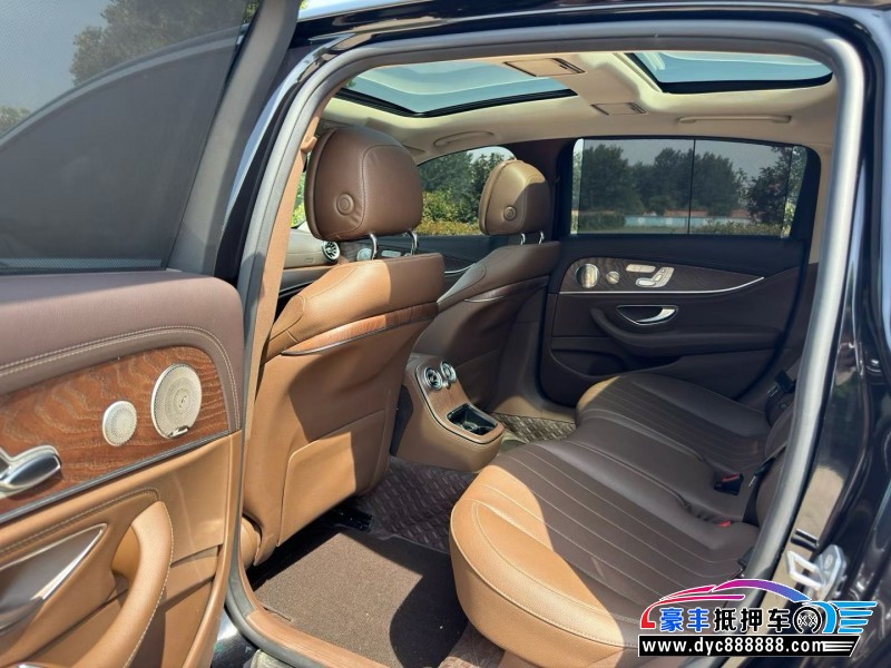 23年奔驰E轿车抵押车出售