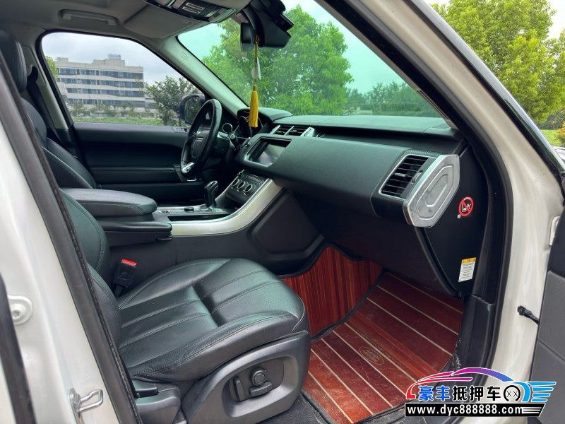 16年路虎揽胜运动版轿车抵押车出售