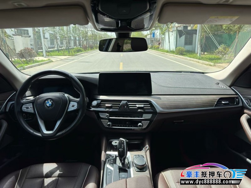 20年宝马5系轿车抵押车出售