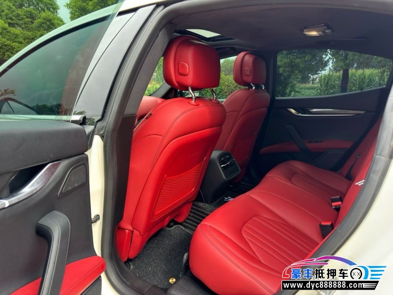 17年玛莎拉蒂Ghibli轿车抵押车出售