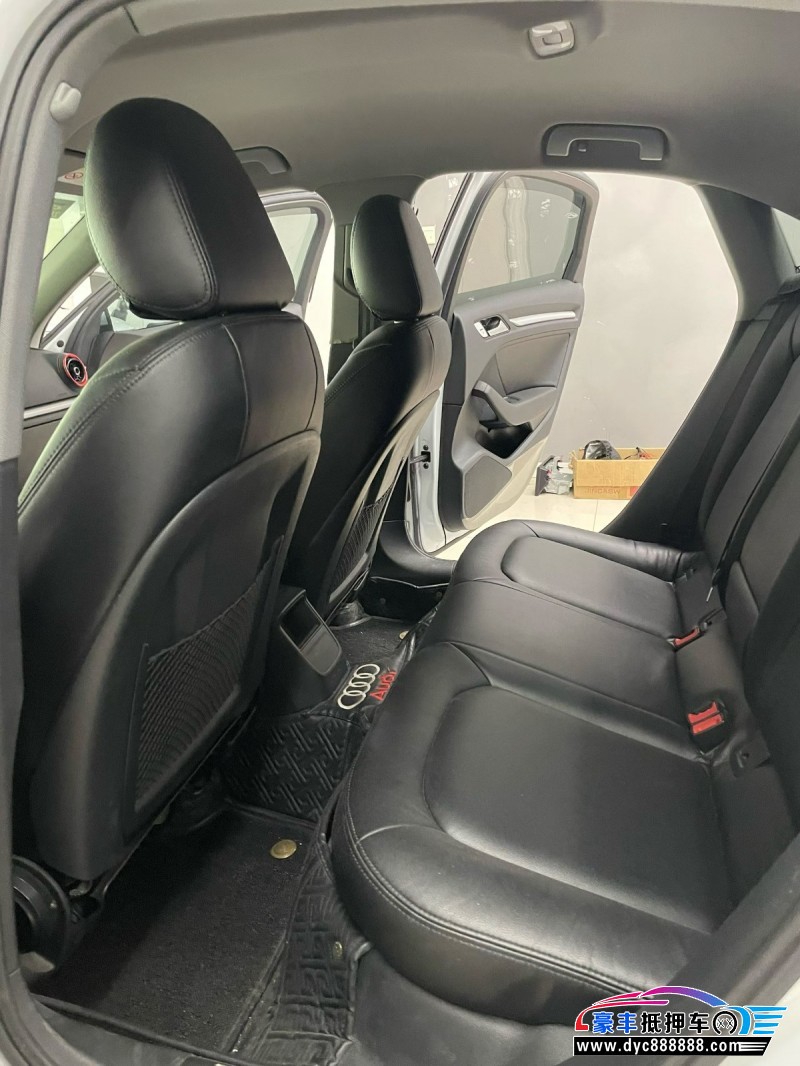 19年奥迪A3轿车抵押车出售