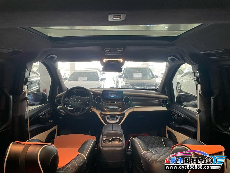 21年奔驰V轿车抵押车出售