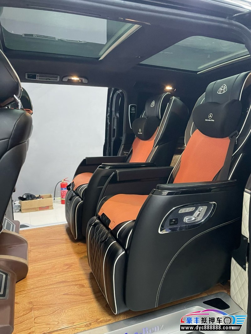 21年奔驰V轿车抵押车出售