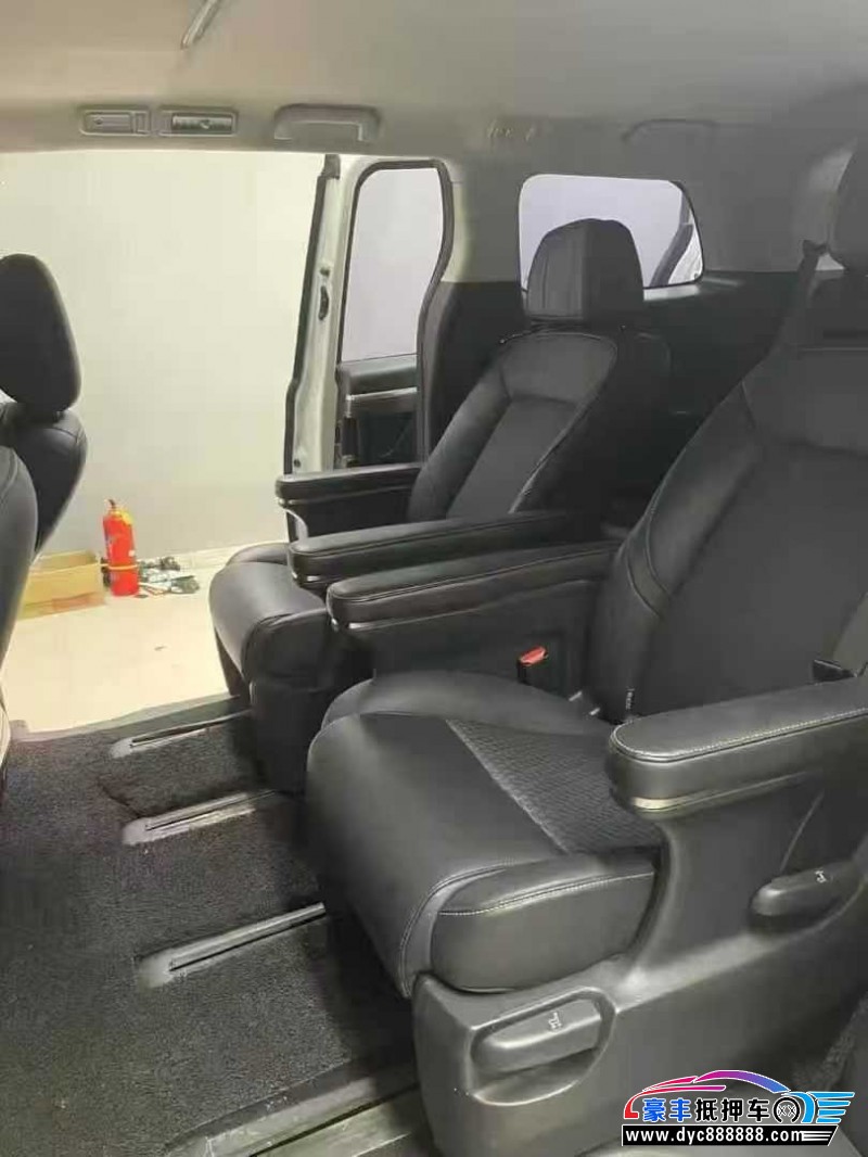 22年传祺M8轿车抵押车出售