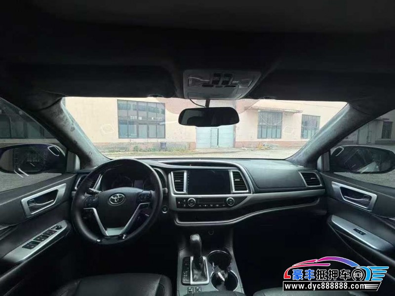 19年丰田汉兰达轿车抵押车出售