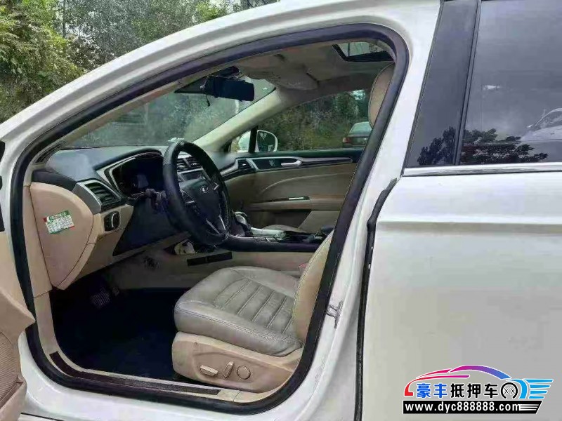 15年福特蒙迪欧轿车抵押车出售