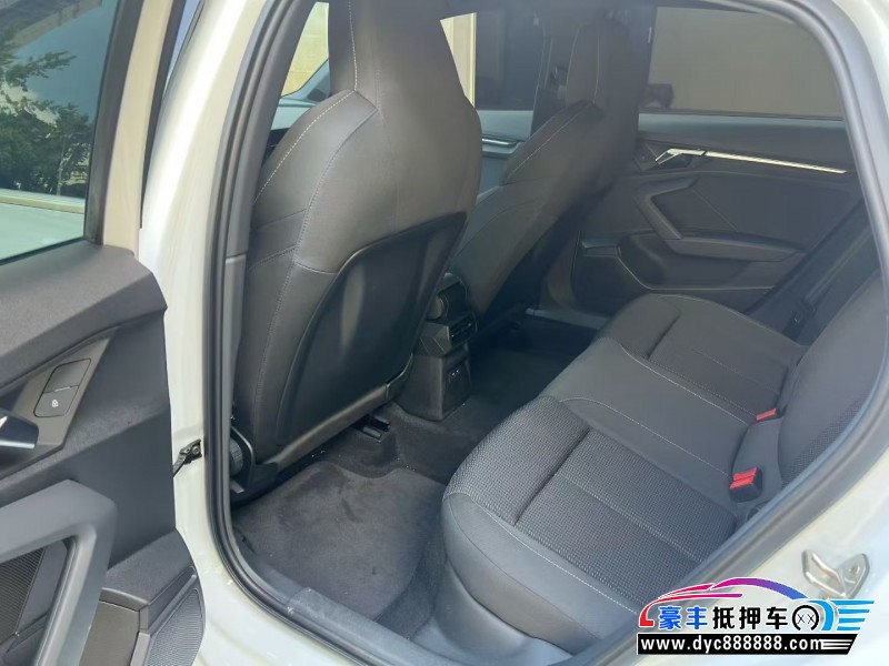 22年奥迪A3轿车抵押车出售