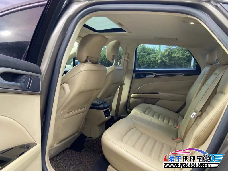 15年福特蒙迪欧轿车抵押车出售