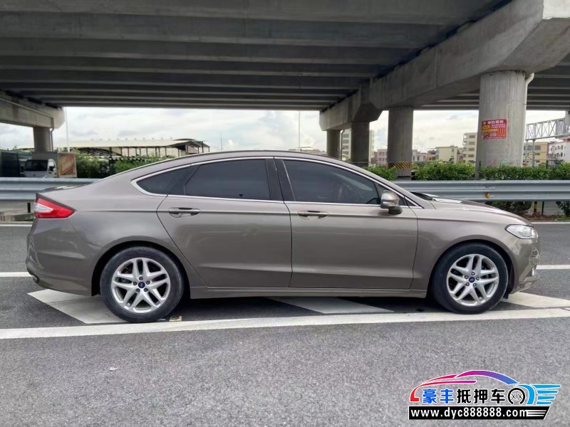 15年福特蒙迪欧轿车抵押车出售