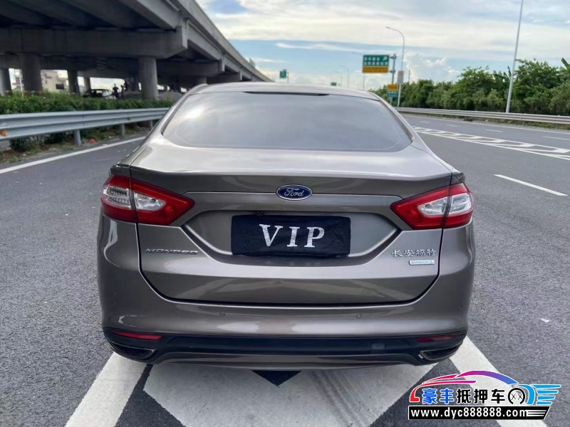 15年福特蒙迪欧轿车抵押车出售