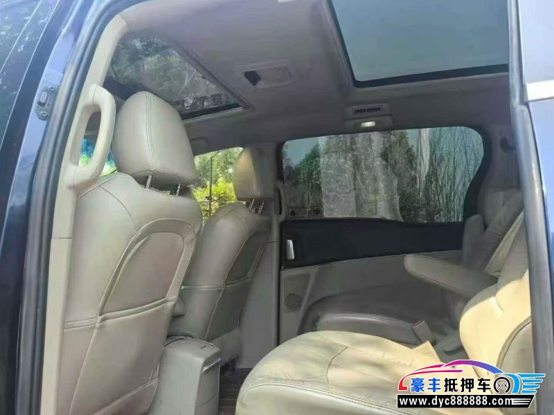 16年别克GL8轿车抵押车出售