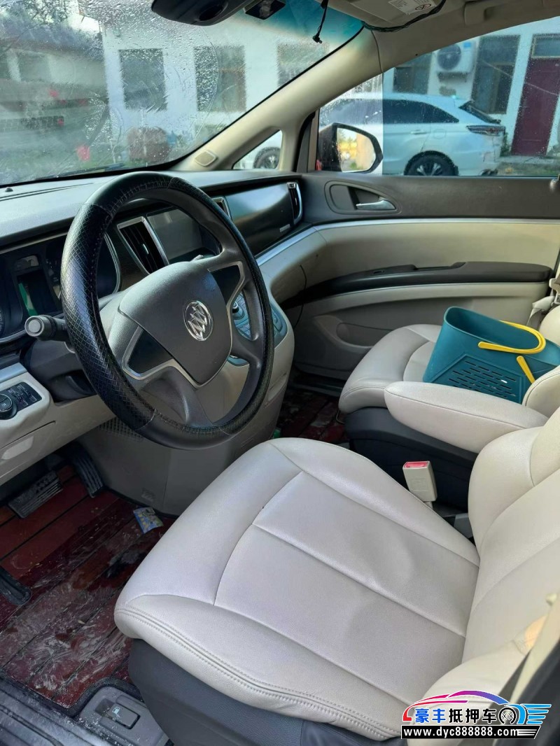 14年别克GL8轿车抵押车出售