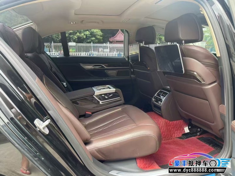 21年宝马7系轿车抵押车出售