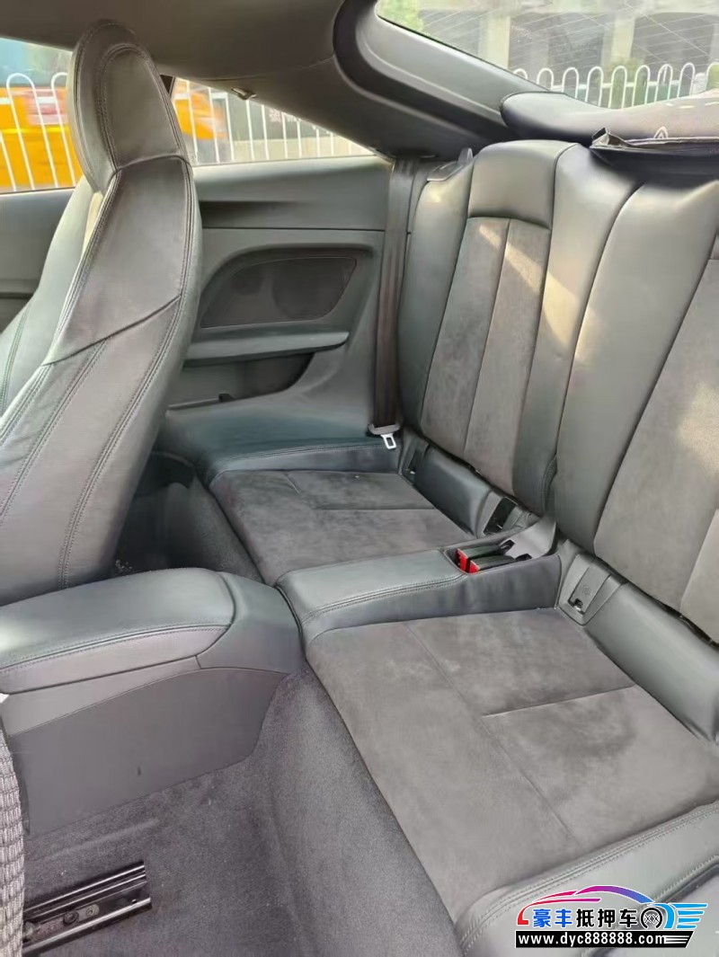 17年奥迪TT轿车抵押车出售