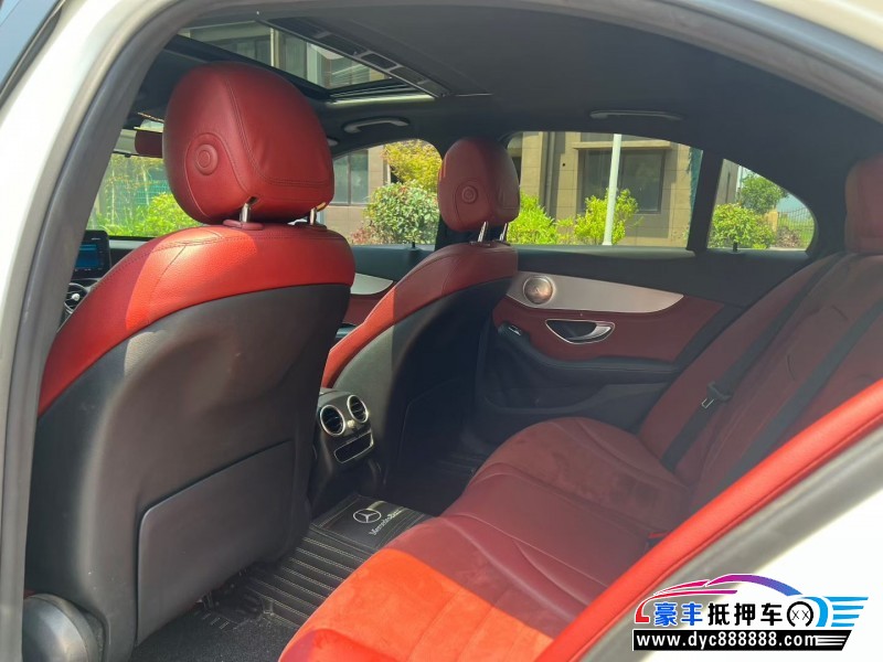 19年奔驰C轿车抵押车出售