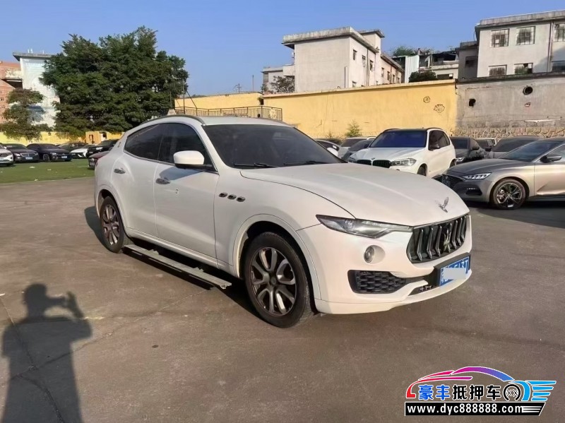 18年玛莎拉蒂莱万特轿车抵押车出售