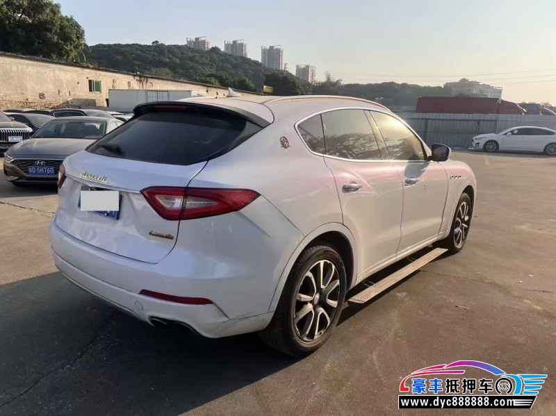 18年玛莎拉蒂莱万特轿车抵押车出售