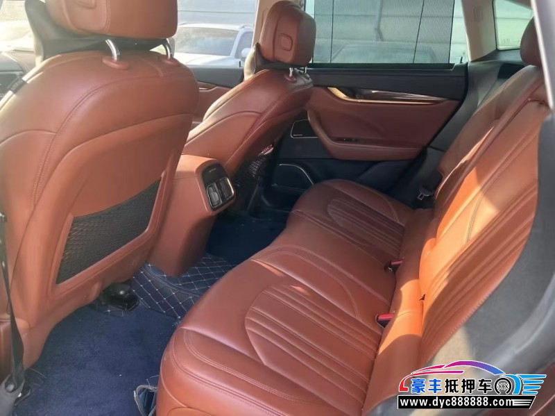 18年玛莎拉蒂莱万特轿车抵押车出售