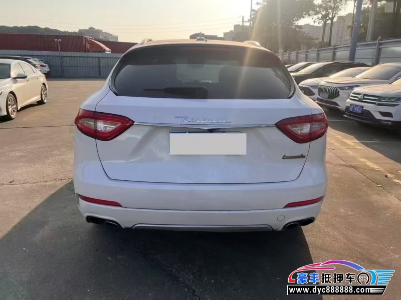 18年玛莎拉蒂莱万特轿车抵押车出售