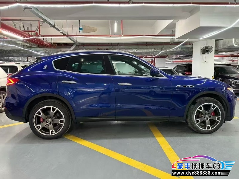 17年玛莎拉蒂莱万特轿车抵押车出售