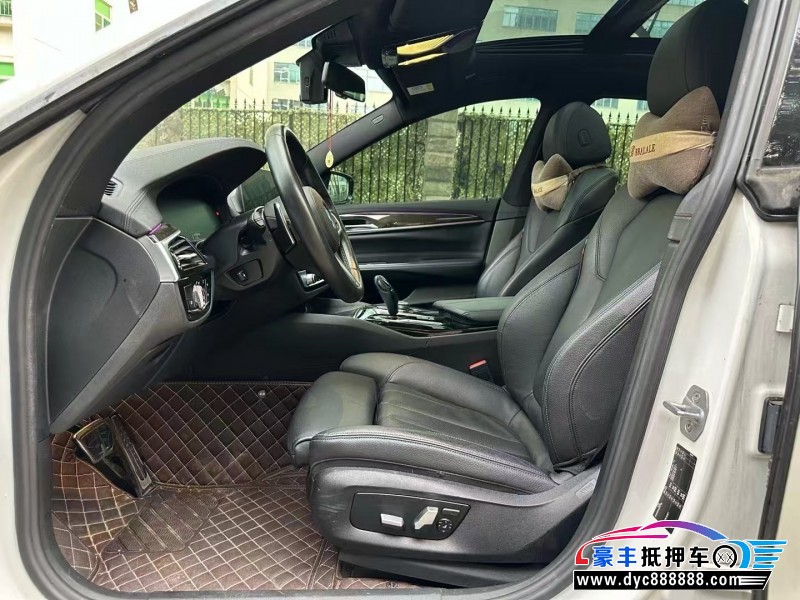 20年宝马6系轿车抵押车出售