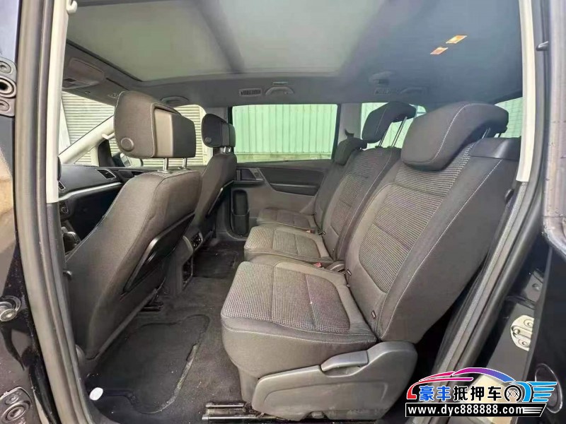 17年大众夏朗轿车抵押车出售