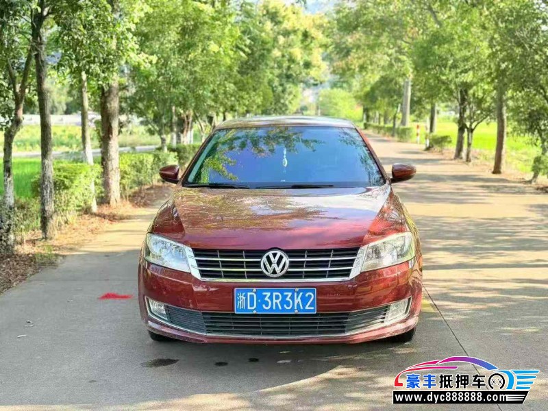 14年大众朗行轿车抵押车出售