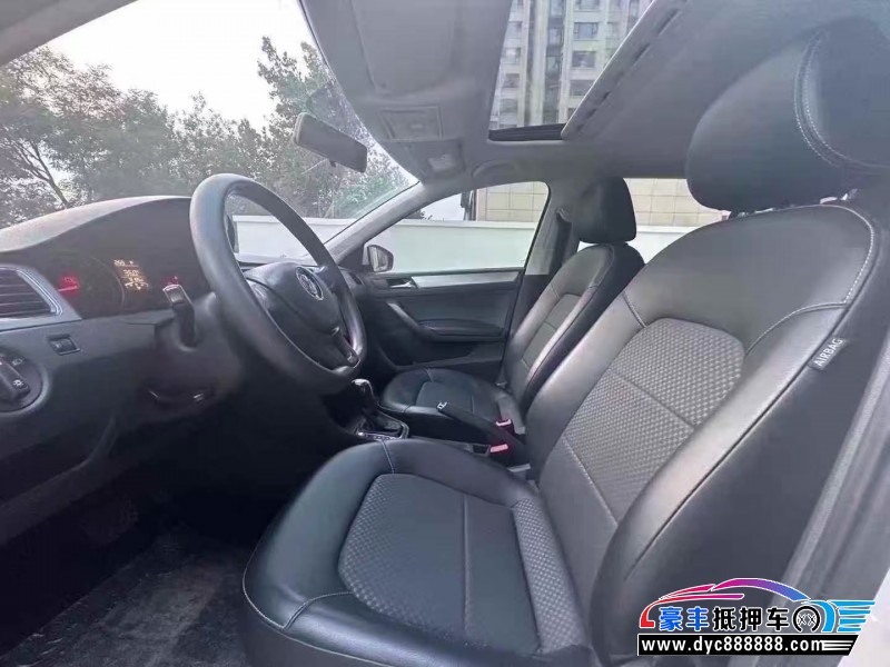 16年大众朗行轿车抵押车出售