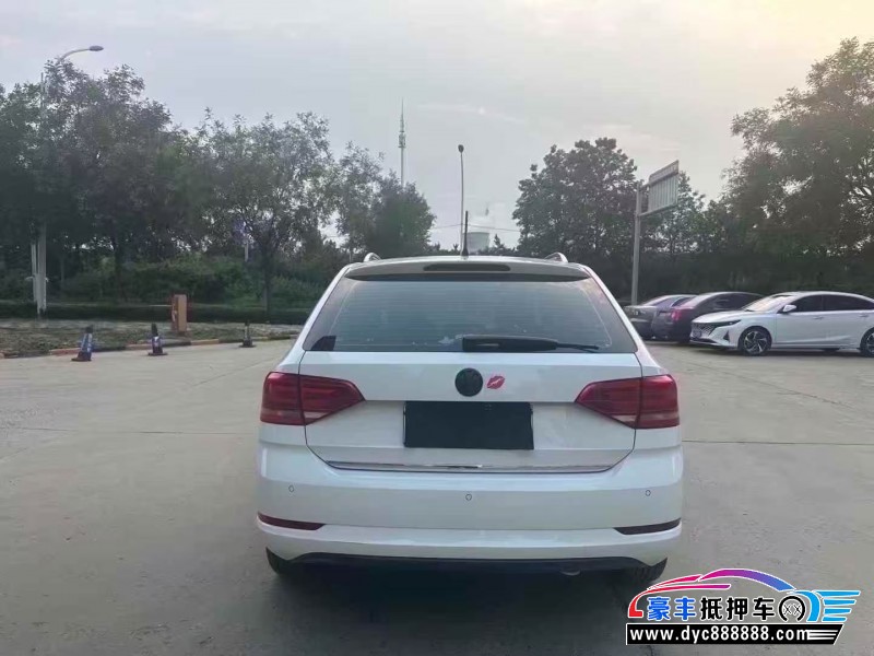 16年大众朗行轿车抵押车出售