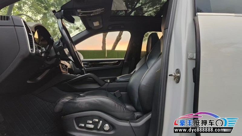 18年保时捷卡宴SUV抵押车出售