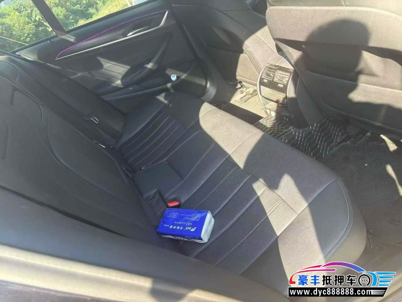 21年宝马5系轿车抵押车出售