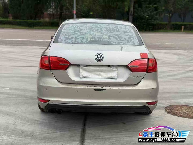 14年大众速腾轿车抵押车出售